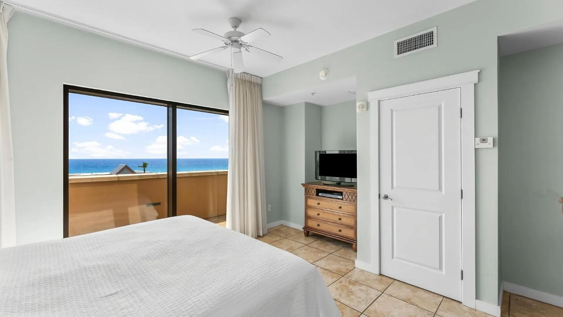 Origin 0436 And 0438- Two Bedroom Lock Out With Direct Pool Access By Beach Haven Vacation Rentals Panama City Beach USA